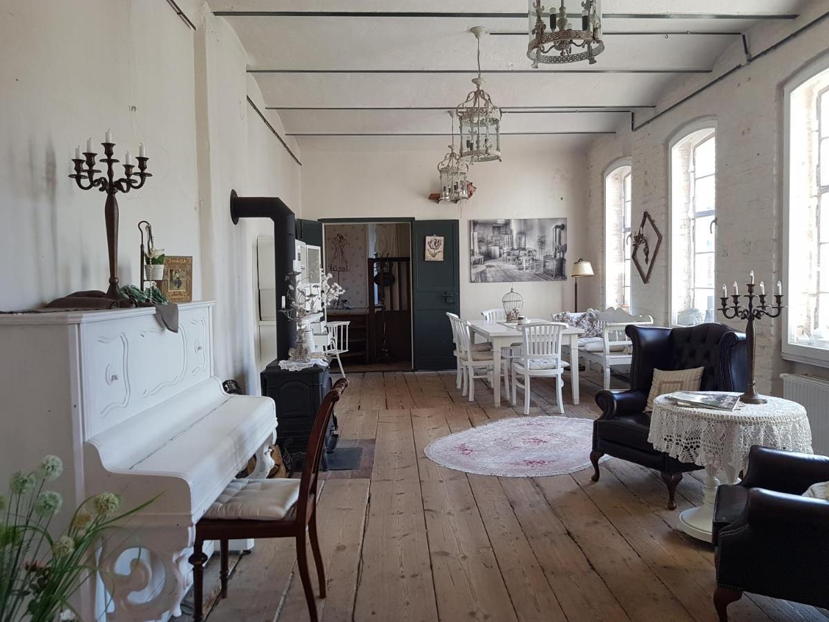 Alte Lebkuchenfabrik Bed & Breakfast Kremmen Екстериор снимка