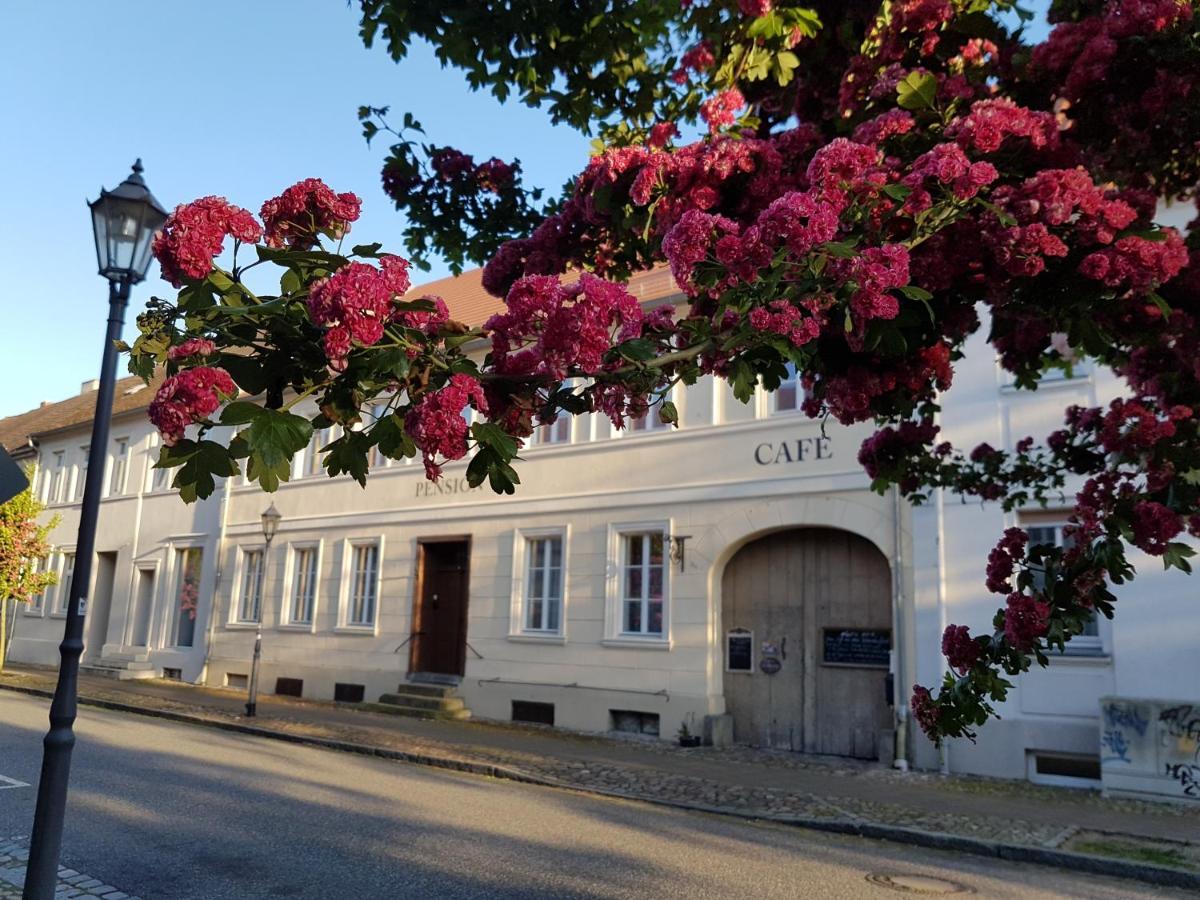 Alte Lebkuchenfabrik Bed & Breakfast Kremmen Екстериор снимка