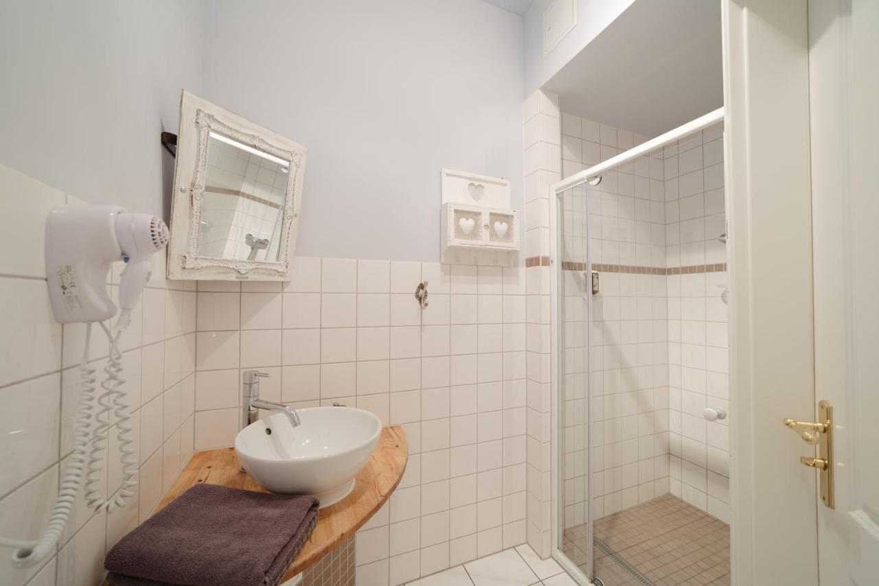 Alte Lebkuchenfabrik Bed & Breakfast Kremmen Екстериор снимка