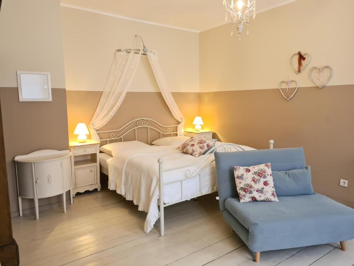Alte Lebkuchenfabrik Bed & Breakfast Kremmen Екстериор снимка