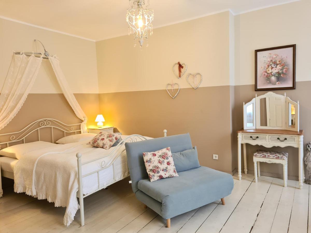 Alte Lebkuchenfabrik Bed & Breakfast Kremmen Екстериор снимка